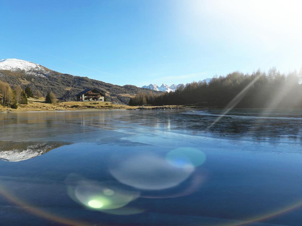 Rifugio Al Lago Del Mortirolo In Inverno Raggiungibile Solo A Piedi Monno Dış mekan fotoğraf