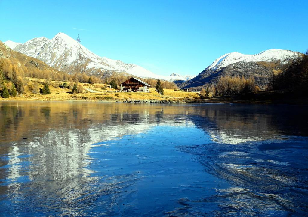 Rifugio Al Lago Del Mortirolo In Inverno Raggiungibile Solo A Piedi Monno Dış mekan fotoğraf