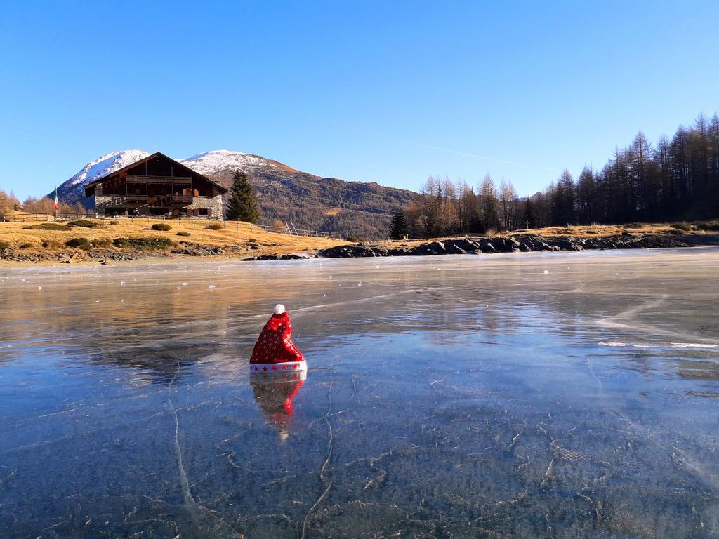 Rifugio Al Lago Del Mortirolo In Inverno Raggiungibile Solo A Piedi Monno Dış mekan fotoğraf