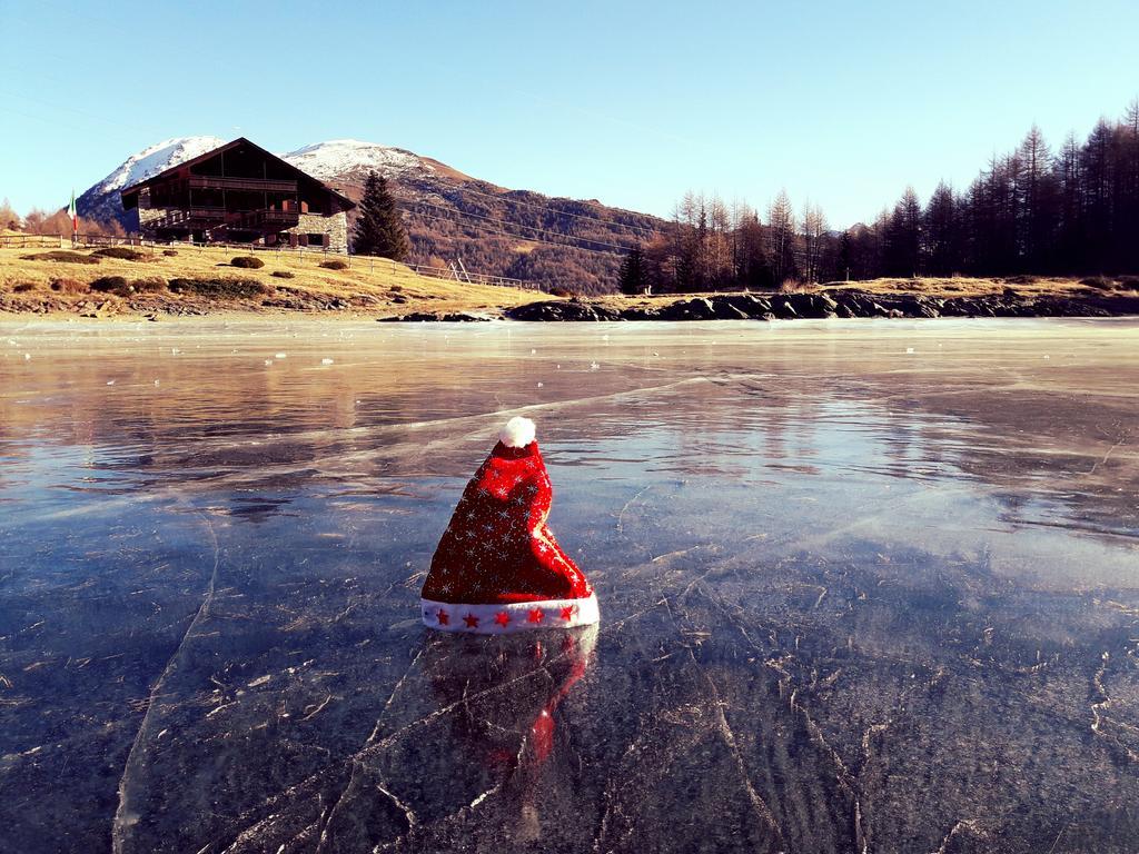 Rifugio Al Lago Del Mortirolo In Inverno Raggiungibile Solo A Piedi Monno Dış mekan fotoğraf