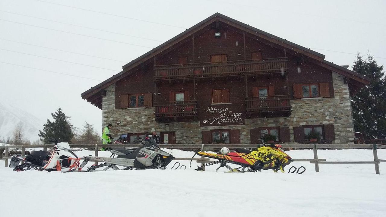 Rifugio Al Lago Del Mortirolo In Inverno Raggiungibile Solo A Piedi Monno Dış mekan fotoğraf