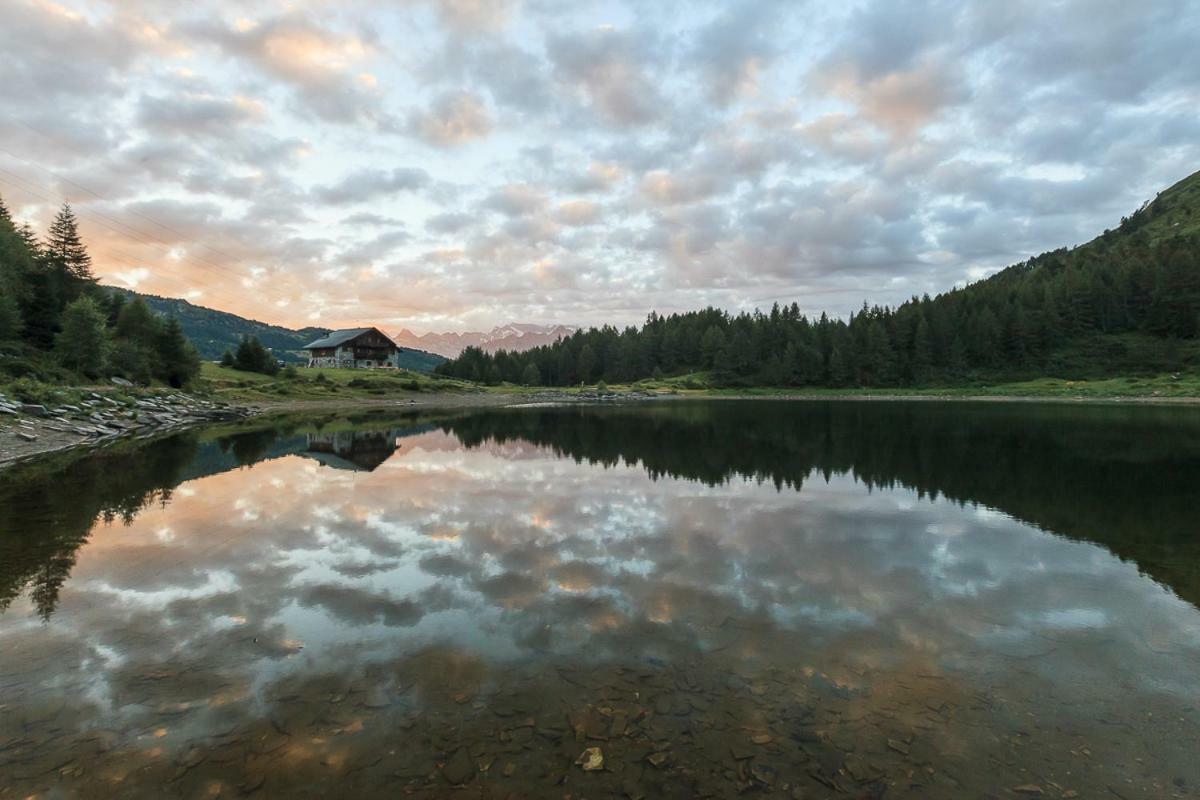 Rifugio Al Lago Del Mortirolo In Inverno Raggiungibile Solo A Piedi Monno Dış mekan fotoğraf